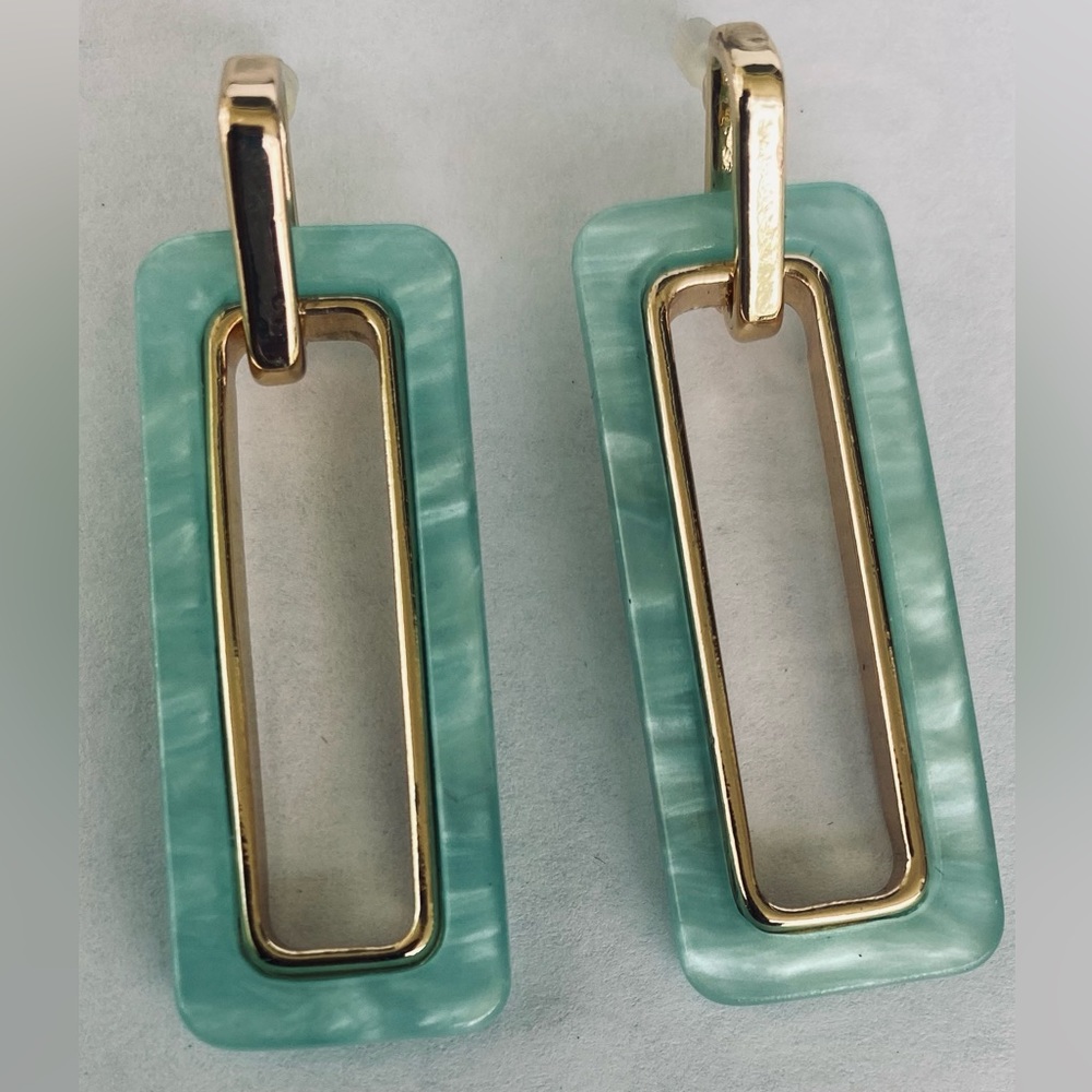 14th & Union rectangle green gold tone resin drop earrings